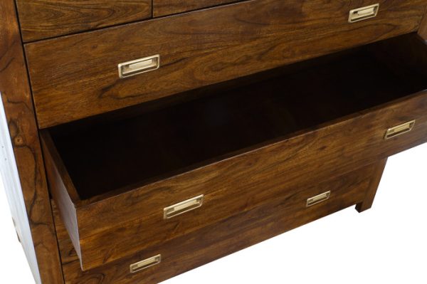 cómoda madera natural detalle dorado