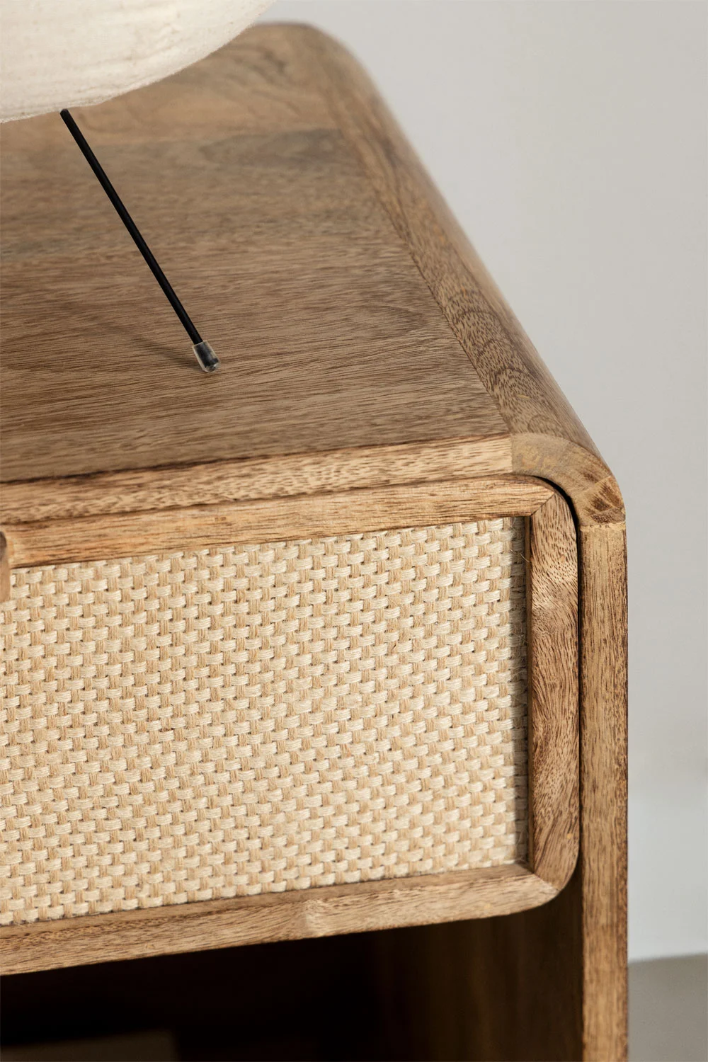 mesita-de-noche-rectangular-40x30-cm-en-madera-de-mango-mdf-y-yute-artisa-albrams