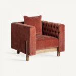 Sillón de VICAL disponible en Artisa, fabricado en madera de pino y roble, con un diseño versátil y atemporal que se adapta a cualquier estilo de interior. Sus amplias medidas de 85x89x86cm lo convierten en el espacio ideal para momentos de relajación, combinando calidad, simplicidad y confort duradero.
