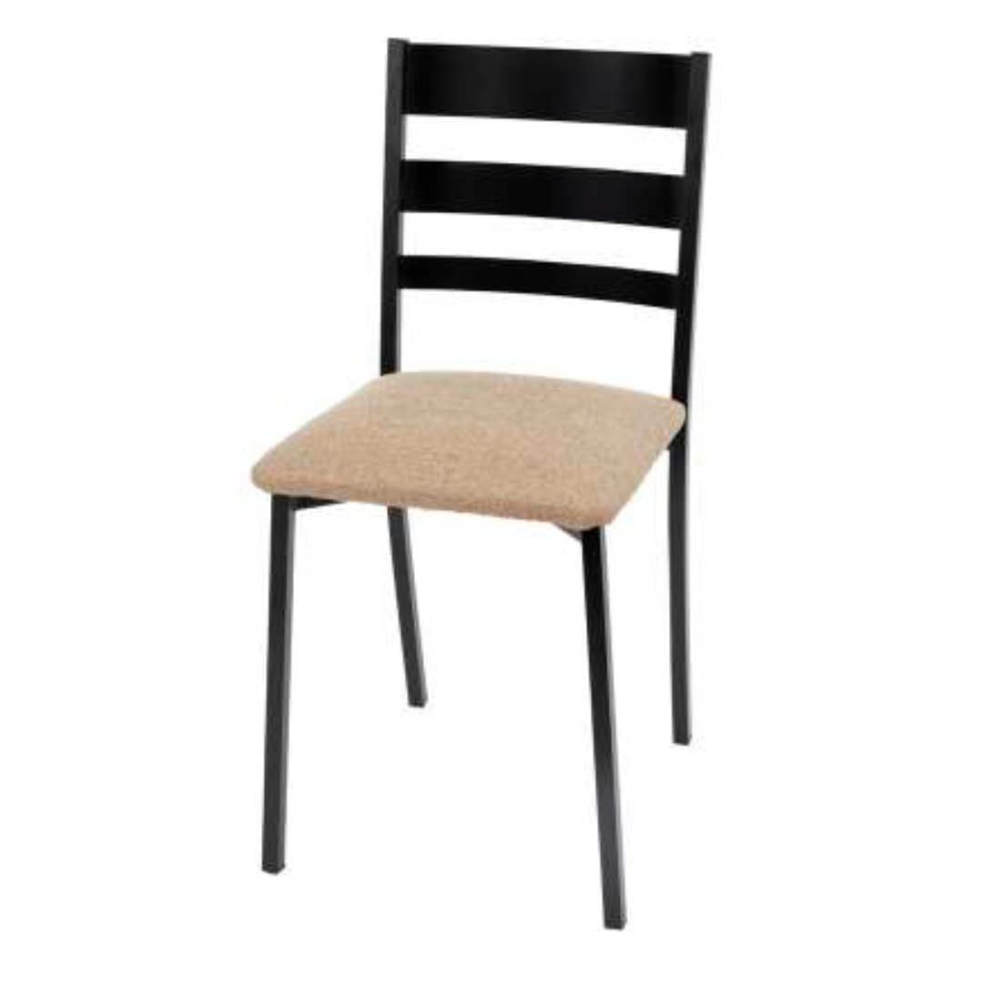 Pack de mesa y sillas de cocina Artisa, disponible en varios acabados y tapizados. De fabricación nacional, este conjunto destaca por su espectacular estilo y versatilidad, ideal para renovar tu cocina con elegancia y funcionalidad.