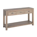 Consola de la colección Cottage de Artisa fabricada en madera de pino natural, diseño cálido y atemporal para entradas y salones.