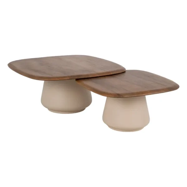 Set de mesa de centro de Artisa con diseño elegante, estructura de metal y acabado en piedra natural.