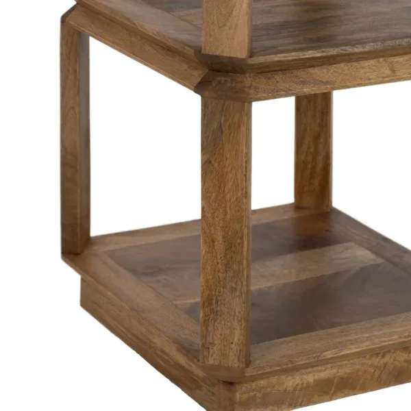 Mesa auxiliar de madera natural con diseño geométrico y acabado artesanal, disponible en Artisa