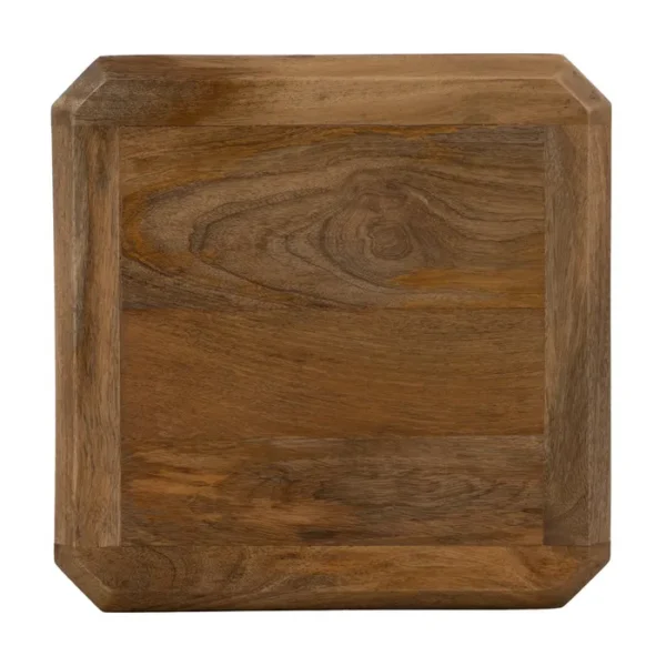Mesa auxiliar de madera natural con diseño geométrico y acabado artesanal, disponible en Artisa