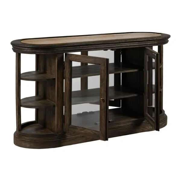 Isla de cocina de madera oscura con encimera de piedra natural, estantes laterales y vitrina central, estilo rústico disponible en Artisa.