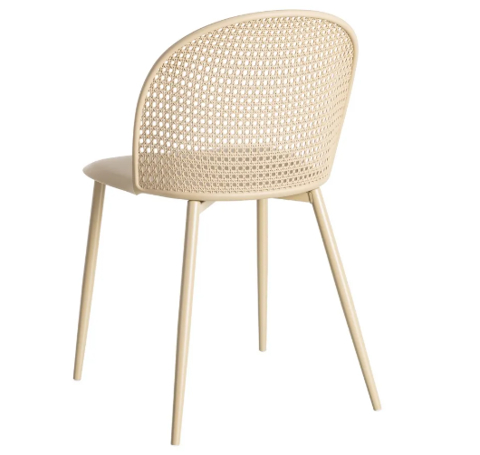 Silla color caqui de polipropileno con respaldo calado y patas metálicas beige sobre fondo blanco
