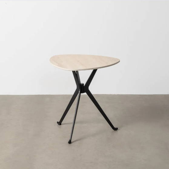 Mesa de centro travertino de piedra sinterizada con patas metálicas