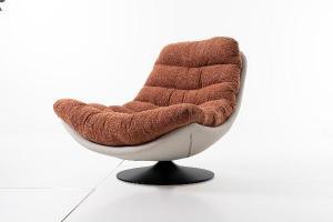 Sillón giratorio moderno de Artisa, tapizado en tejido suave y disponible en varios colores. Diseño ergonómico y elegante ideal para cualquier espacio del hogar.