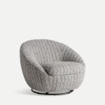 La elección de una pieza tan importante como el sillón puede cambiar por completo el clima y ambiente de una estancia. Si quieres cambiar de aires y colmar de armonía y equilibrio tu salón, dormitorio y sala de lectura no puedes dejar escapar este sillón giratorio BUBU. En tu tienda de muebles preferida ARTISA de camino a tu hogar.