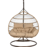 Sillón colgante ratán sintético con base en ambiente