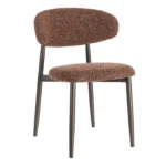 La elegancia y el confort se unen en esta silla que transformará cualquier espacio. Con una estética cuidada, la Silla de comedor