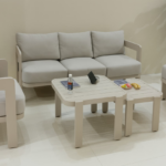 Set de sofá de aluminio en ambiente exterior jardín o terraza