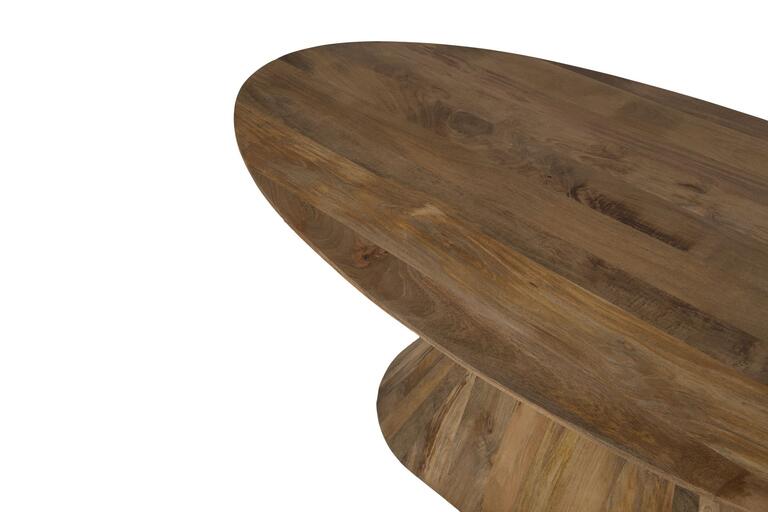 Mesa de comedor ovalada fabricada en madera natural en tono oscuro con base central de diseño escultórico
