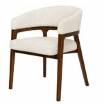Silla comedor en madera con reposabrazos envolvente cómo un abrazo, estructura en madera noble.