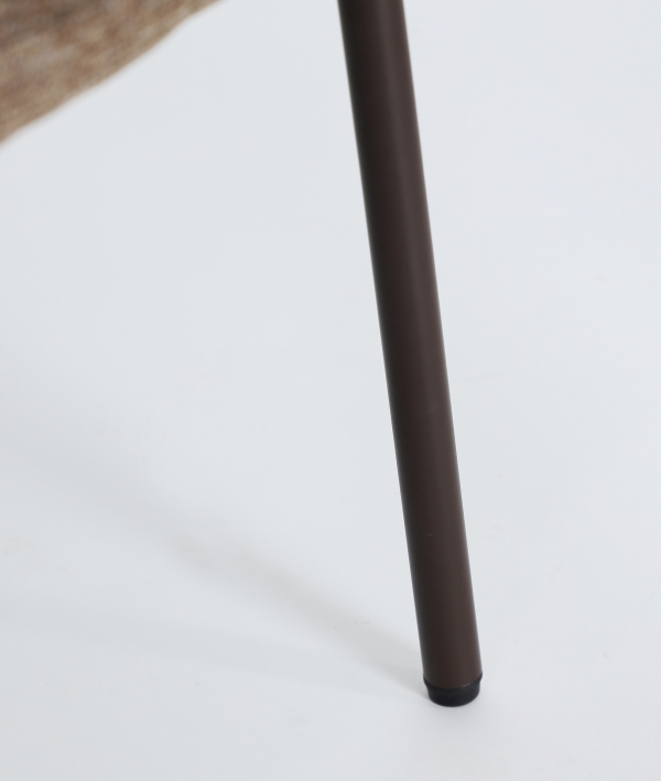 Silla Noor de diseño moderno para el hogar, disponible en Artisa