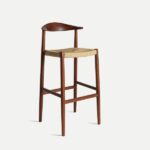 Taburete alto moderno de madera con asiento tapizado beige, estilo elegante y funcional para cocina o barra en espacios Artisa hogar