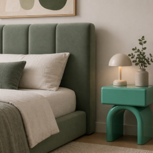 mesita-de-noche-de-diseno-lacada-en-verde-con-estructura-escultural