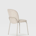 Silla comedor textil y estructura metálica en crema colección daia