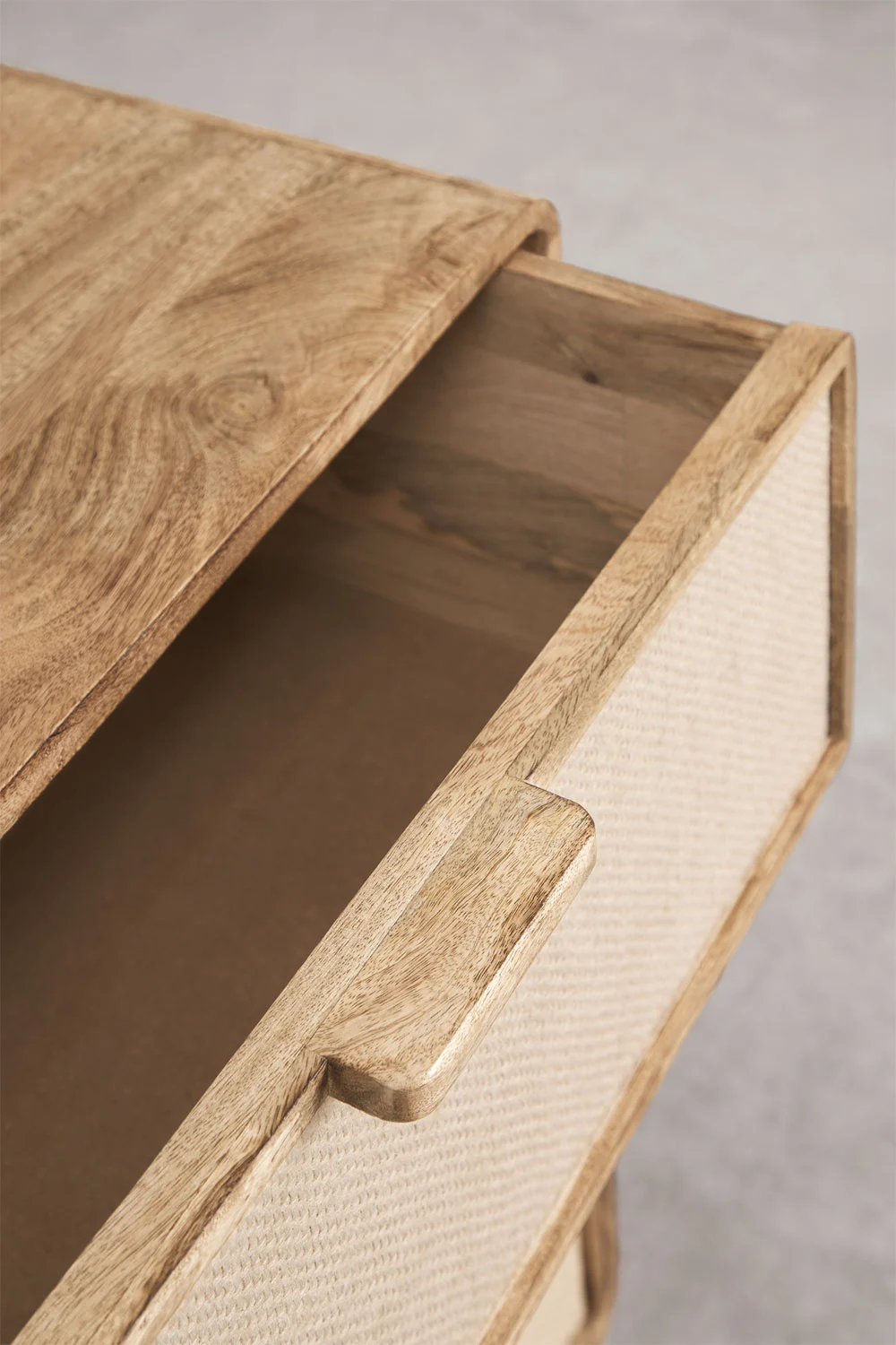 comoda-en-madera-de-mango-mdf-y-yute-artisa-albrams