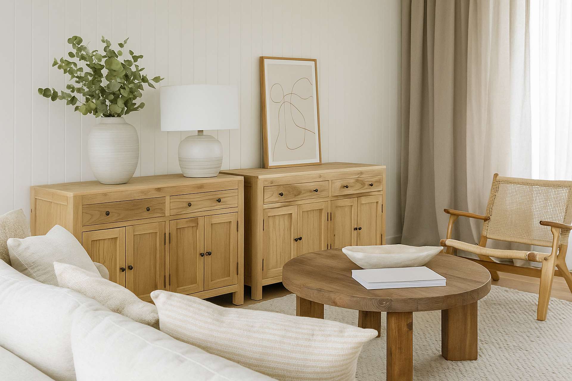 Aparador natural en madera con 4 puertas y 2 cajones