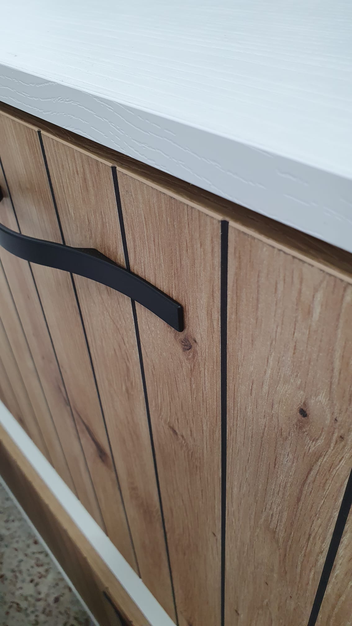 Mueble 313 Artisa detalle, zapatero, hueco y patas