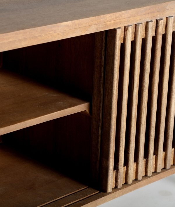Mueble TV en Madera con Puertas Correderas Artisa de camino a tu hogar
