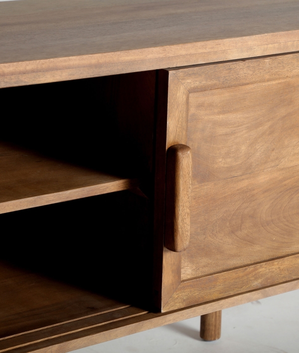 Mueble TV en Madera con Puertas Correderas Artisa de camino a tu hogar