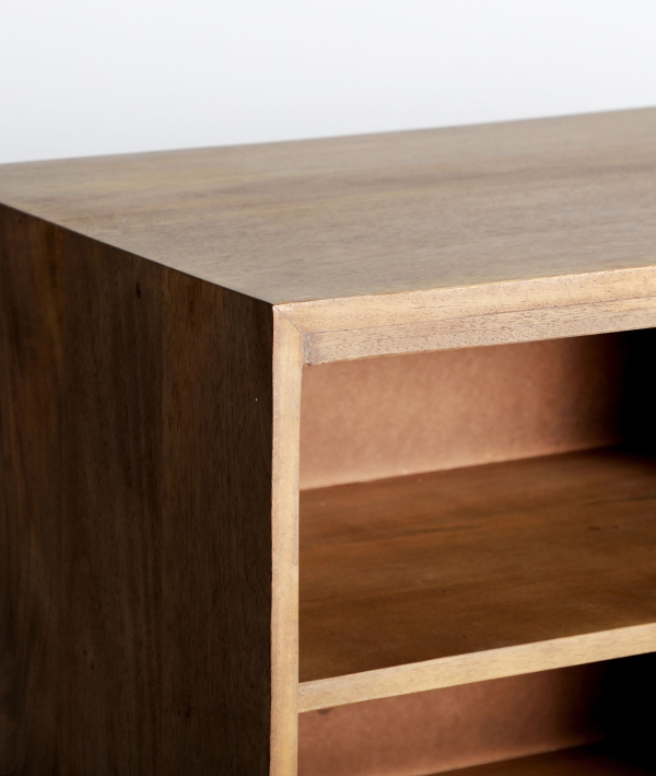 Mueble TV en Madera con Puertas Correderas Artisa de camino a tu hogar